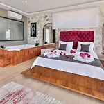 İslamlar 2 Bedroom Secluded With Private Pool Hot Tub Villa