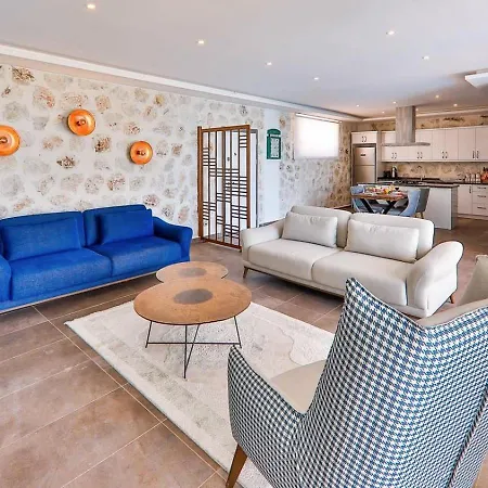 İslamlar 2 Bedroom Secluded With Private Pool Hot Tub Villa