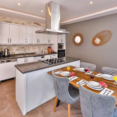 İslamlar 2 Bedroom Secluded With Private Pool Hot Tub * Kalkan