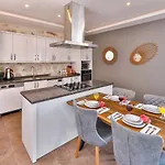 İslamlar 2 Bedroom Secluded With Private Pool Hot Tub * קלקן
