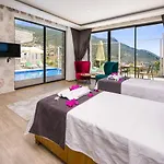 İslamlar 2 Bedroom Secluded With Private Pool Hot Tub קלקן