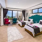 İslamlar 2 Bedroom Secluded With Private Pool Hot Tub * קלקן